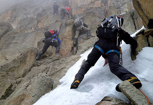 Itinéraire Chogoria – Naro Moru.La traversée la plus spectaculaire du Mount Kenya
