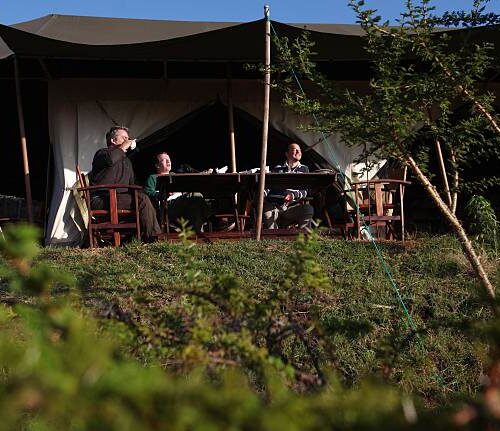 Aventure Ultime en Camping - Des Sanctuaires de Rhinocéros aux Grandes Plaines du Masaï Mara